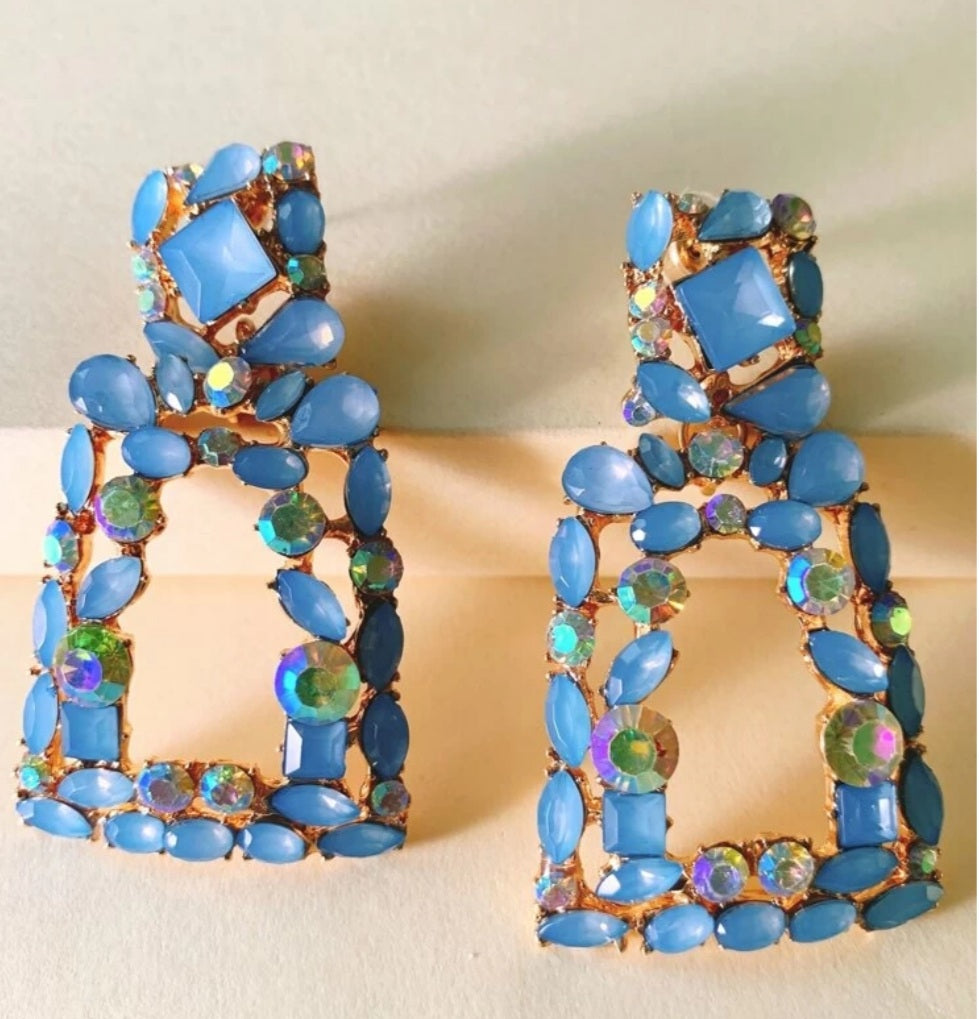 YONCE GLAMOR EARRINGS (BABY BLUE)