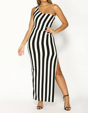 WALK IN LINE MAXI DRESS